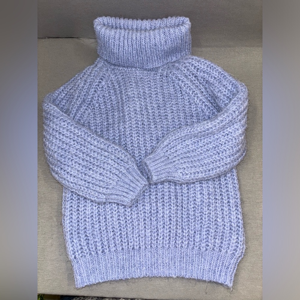 Zara girls turtleneck knit sweater purple/ blue color size 6-7
